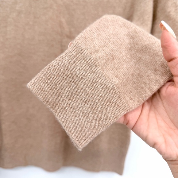 QUINCE Mongolian Cashmere Crewneck Sweater Oatmeal NWT - Picture 4 of 8